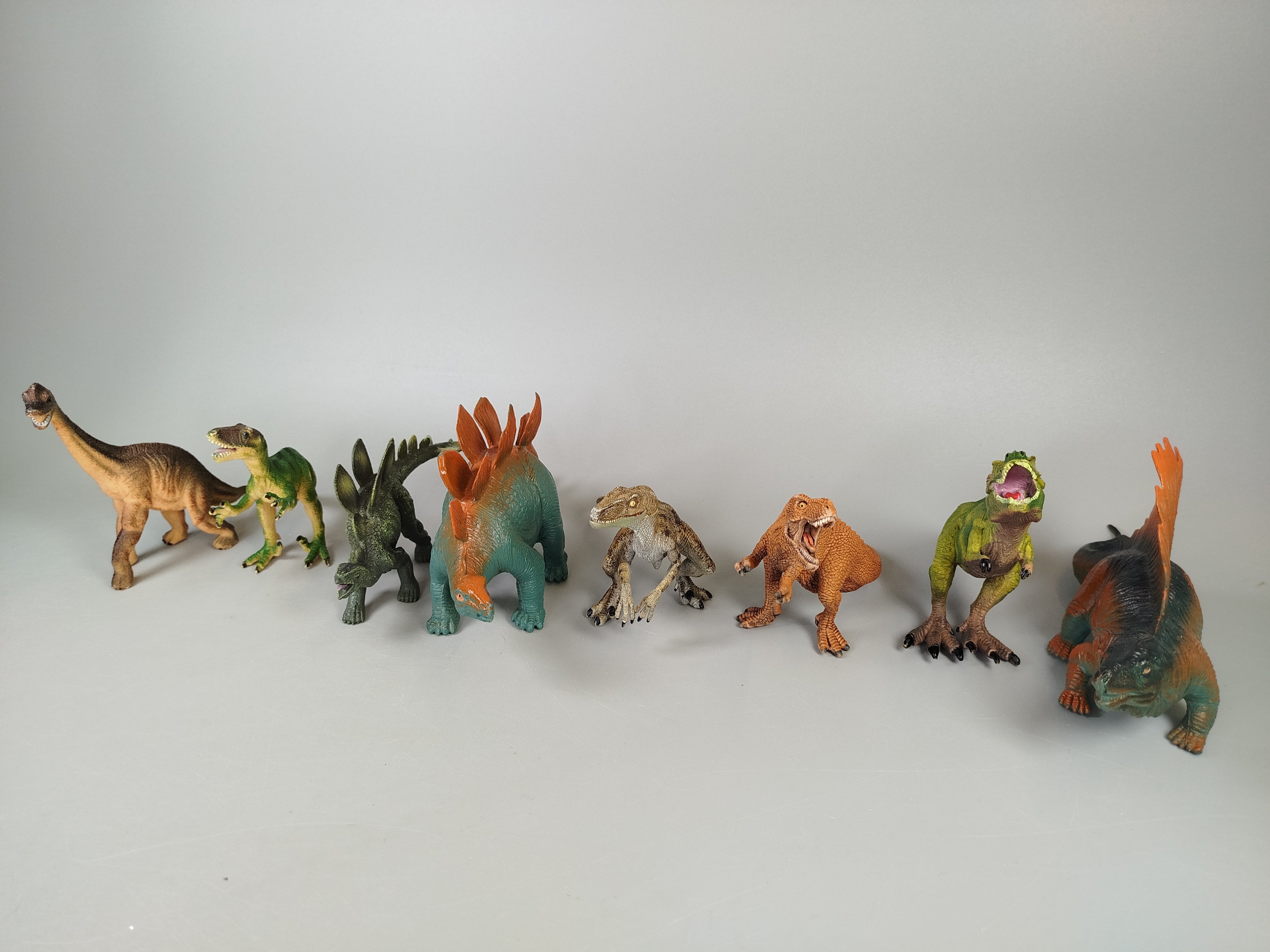 Dinosaurier Figuren Set von 8 – verschiedene Arten